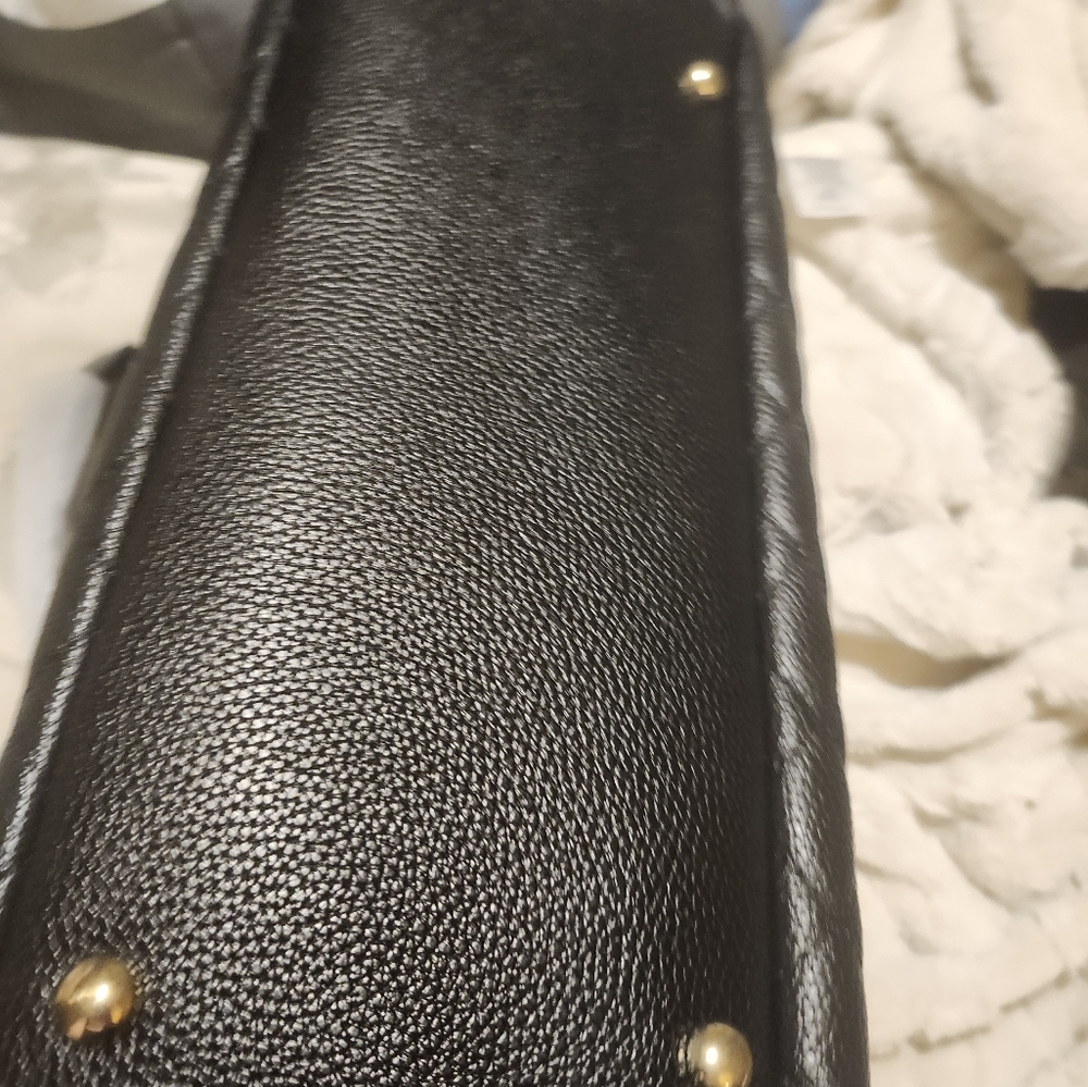 Elegant Black Quilted Chain Bag - Picture 6 of 6